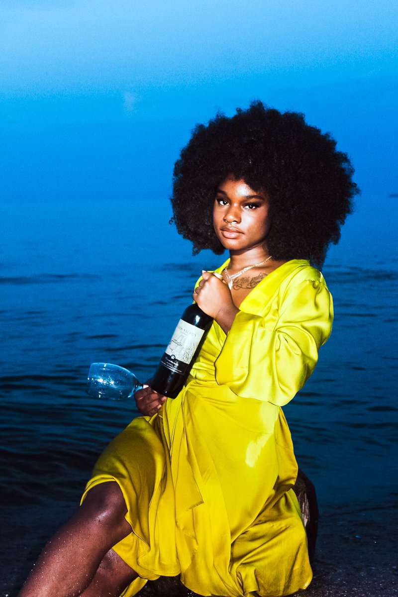 ___digitaldash's tweet image. “Soft Girl Era” 
Day 3✨

Muse: @_supaakat 
Photographed by : muah , Dashia colon