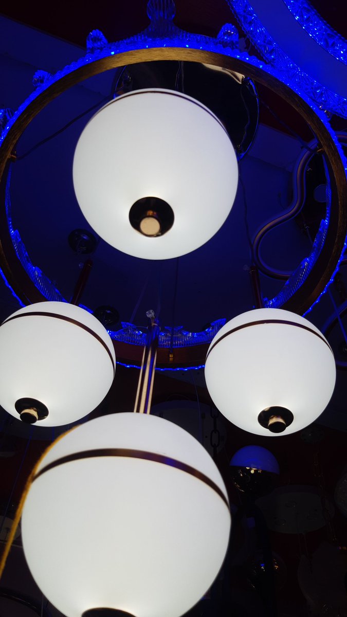 benedictsolar_'s tweet photo. Beautiful chandeliers @ affordable prices https://t.co/jbnxkAMVT0