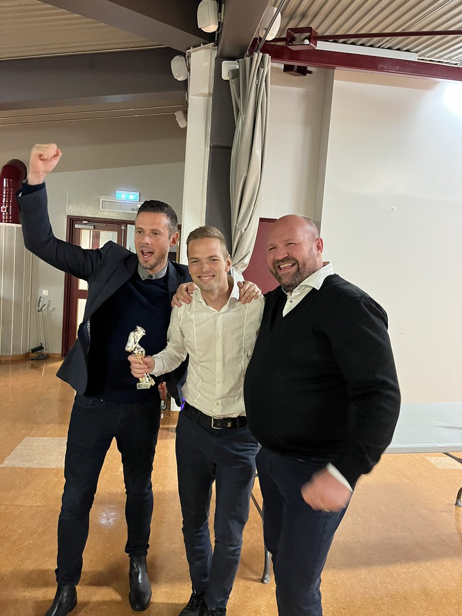 EllidiFC's tweet image. Þá er tímabilinu lokið! 

Klárlega vonbrigði í ár en það verður þó fagnað í kvöld! 

El Capitan, Pétur Óskarsson er leikmaður tímabilsins með 13 mörk! 

Hann vill þakka @Sverrirsmarason og @AstriPodcast fyrir hvatninguna í sumar 🤍