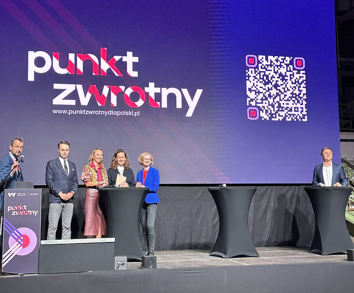 AlicjaDef's tweet image. Podczas @Freedom_Games ogłosiliśmy obywatelskie referendum w kontrze do pseudoreferendum PiS.
Wejdźcie na stronę punktzwrotnydlapolski.pl i zagłosujcie!
#IgrzyskaWolnosci
Pytania referendalne:
1. Czy uważasz, że rząd poniósł porażkę w walce z inflacją?
2. Czy uważasz, że prawo…