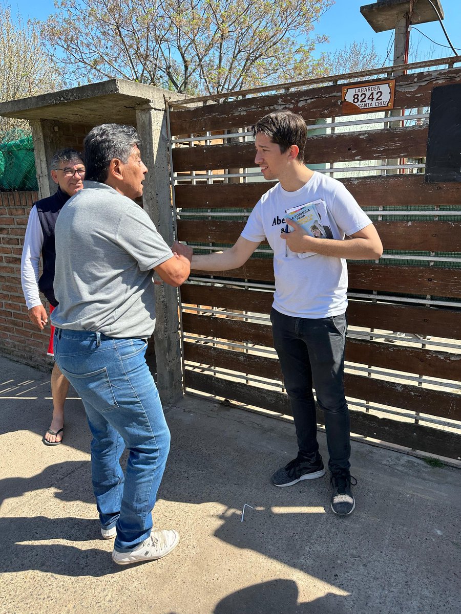 Recorriendo el La Loma, Del Viso, visitando a los vecinos que están hartos que las prioridades de este gobierno no sean la seguridad, la salud y la educación. 

En octubre es el momento para que las cosas en Pilar y en la Argentina se pongan en orden.