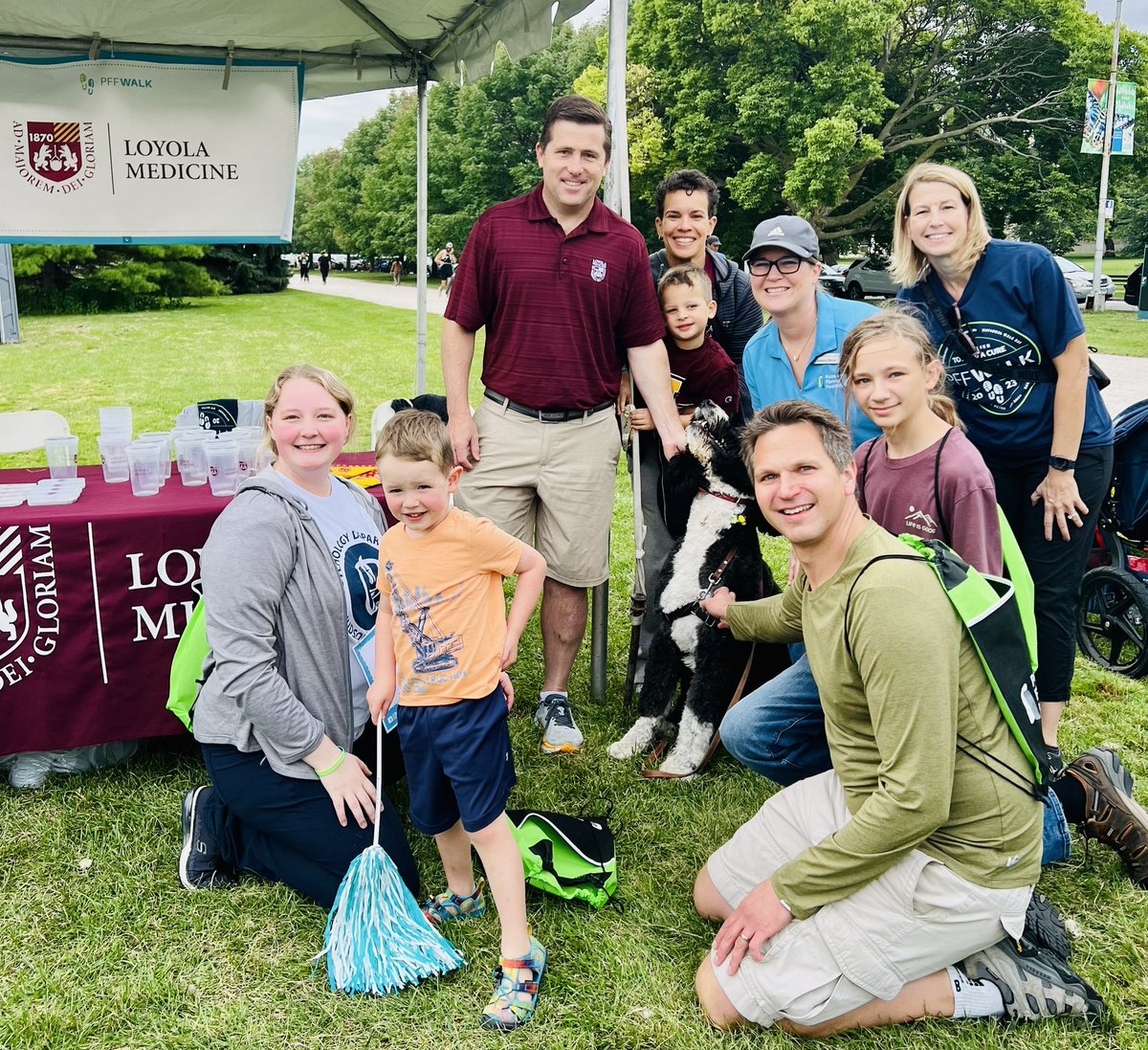 DanDilling's tweet photo. ๐ซ A great morning representing @LoyolaHealth #ILD and lung transplant programs at the @PFFORG #PFFWalk - so much inspiration! @LoyolaPCCM #BlueUp4PF https://t.co/aNszOHSPOW