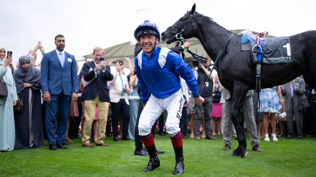 🗞️ Frankie Dettori partners last year's winner in Group 3 Stockholm Cup

racingpost.com/news/previews/…

<a href="/RacingPost/">Racing Post</a> 

#swedishracing #StockholmCup #horseracing