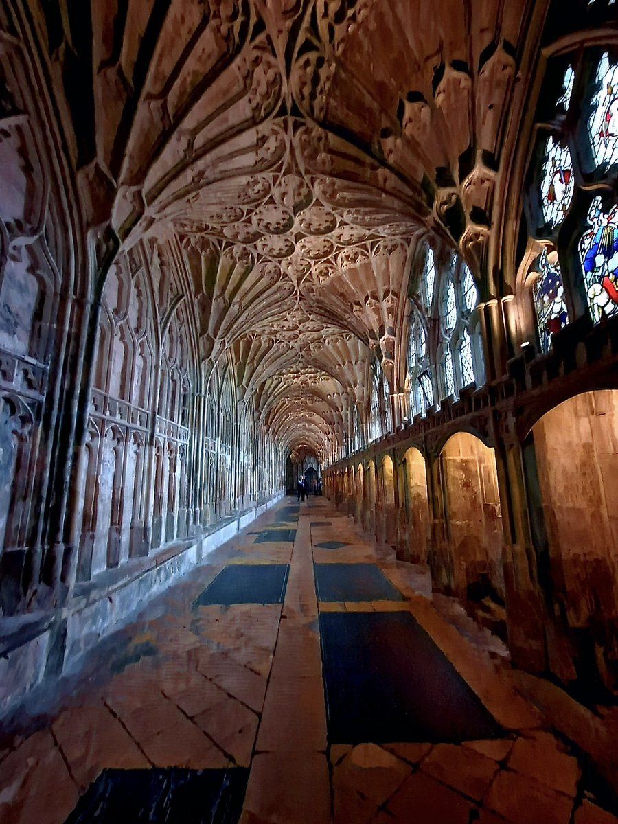 #GloucesterCathedral #LongfieldSummerMeadow #Threads #CostumeForGloucester #cloister <a href="/GlosCathedral/">Gloucester Cathedral</a> <a href="/VisitGloucester/">Visit Gloucester</a> <a href="/GloucesterBID/">GloucesterBID</a> <a href="/glosinfo/">www.glos.info - Gloucestershire</a> <a href="/longfieldcare/">Longfield Hospice</a>