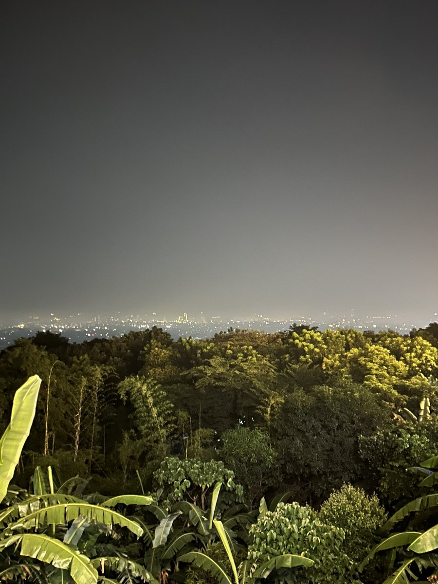 KingToph89's tweet image. Napagbigyan din 😇
#overlooking #manilaskyline