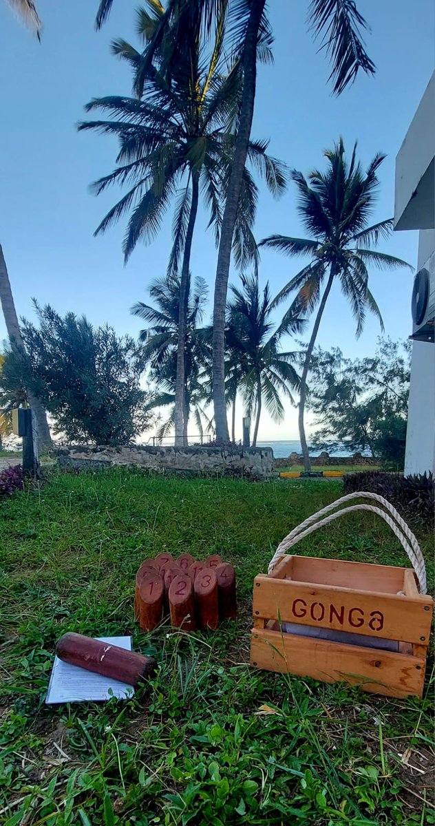 Going to the beach...don't leave the fun behind!

Carry your Box of Fun...everywhere!

#letsplayGONGa
#outdoorfun 
#funonthebeach 
#spreadingjoy