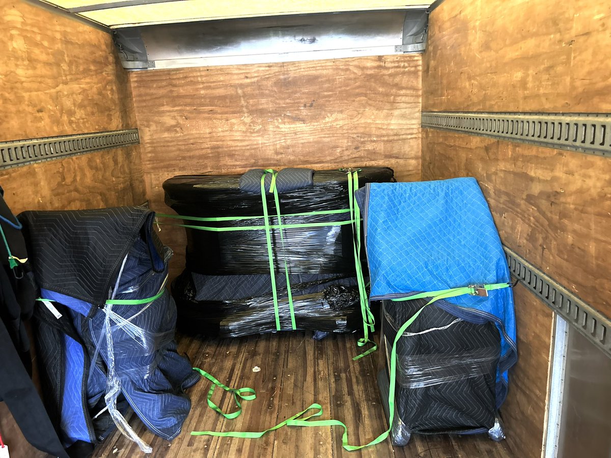 movequicklyllc's tweet image. 🚚✨ Moving Tip of the Day, brought to you by Move Quickly LLC - Where Every Move is a Stress-Free Move! 🪄✨

Hey, fellow movers! ✨ Moving can feel like an epic quest sometimes, but remember, it's also an opportunity for a little magic. 🪄✨

#MovingMagic  #MoveQuicklyLLC