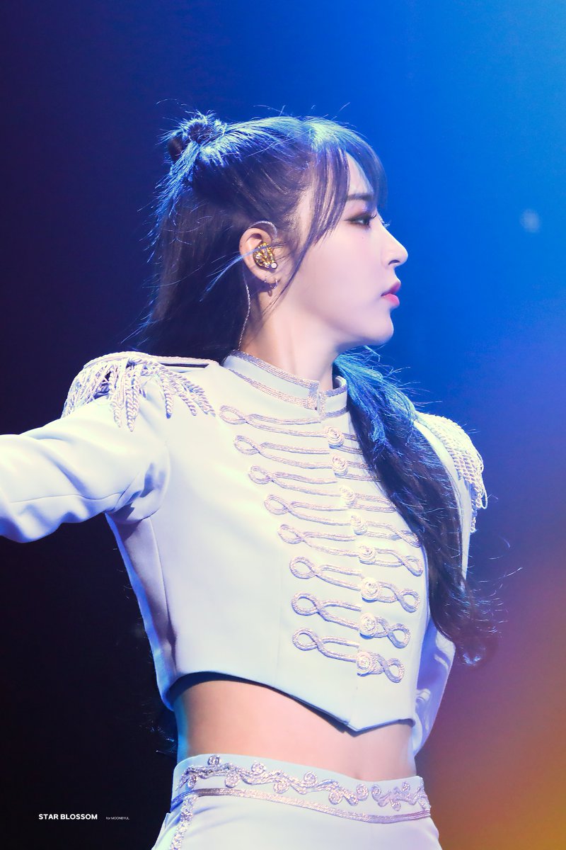 19921222com's tweet photo. 230916 HQ

#문별 #MOONBYUL https://t.co/TRBDGmlb7U