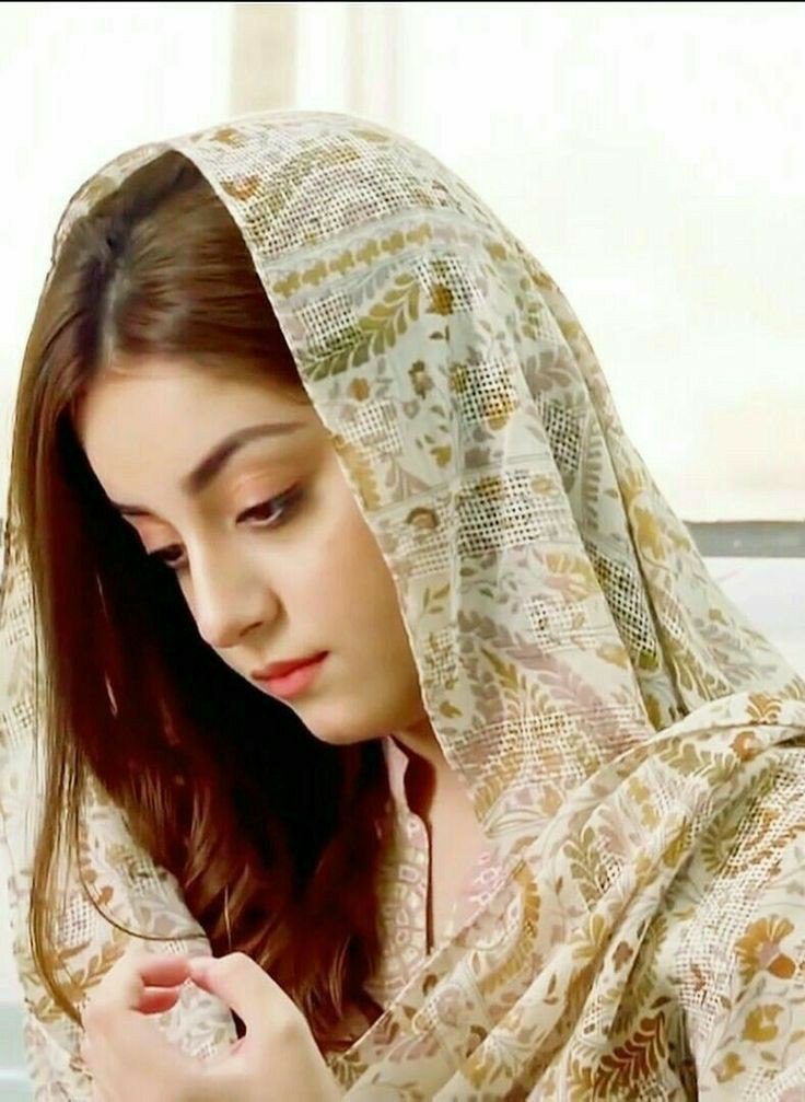 deeplove011's tweet photo. مرد کبھی بھی تصور سے عشق نہیں کرتا، اسے عشق کیلئے بھی کسی پہلی ملاقات کی ضرورت ہوتی ہے۔
یہ تو عورت ہوتی ہے، بےوقوف ایک نام ایک احساس ایک آواز کے پیچھے روگ لگا لیتی ہے!! https://t.co/SA5X41EnyV
