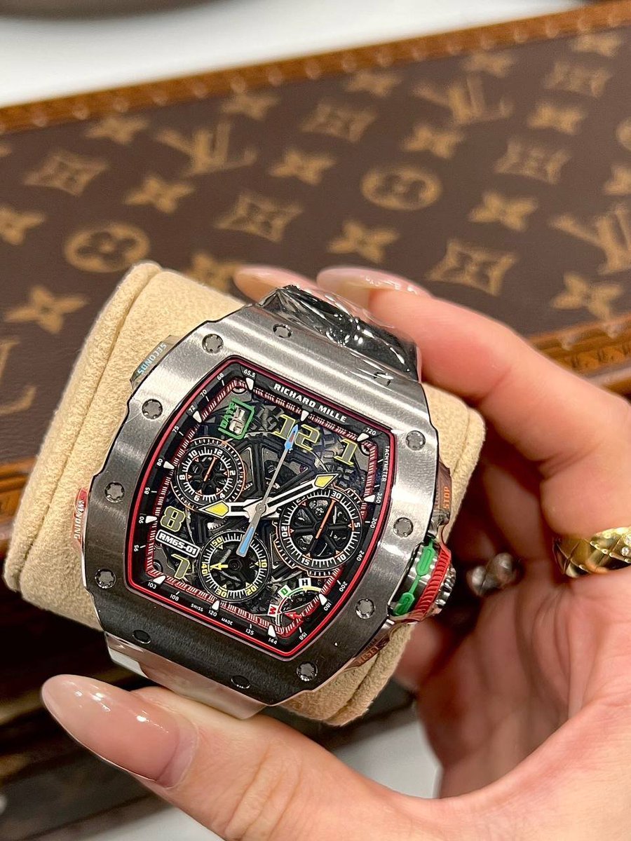 Youth is like a heavy rain . Even if you catch a cold ， you still hope to rain it again .