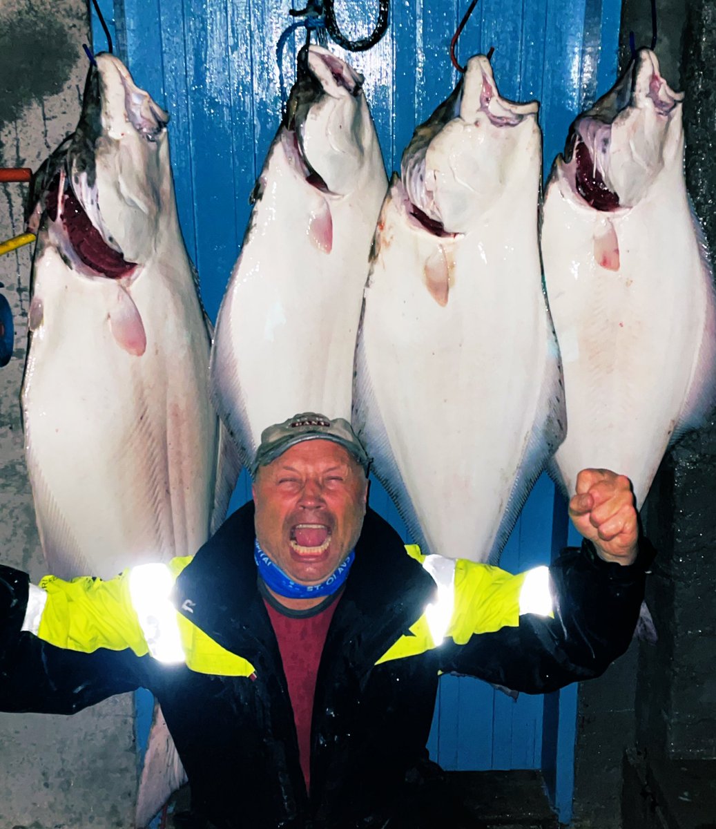dahle_peranders's tweet photo. Helt grei og rolig dag på sjøen🤣 https://t.co/2rni3NmWxo