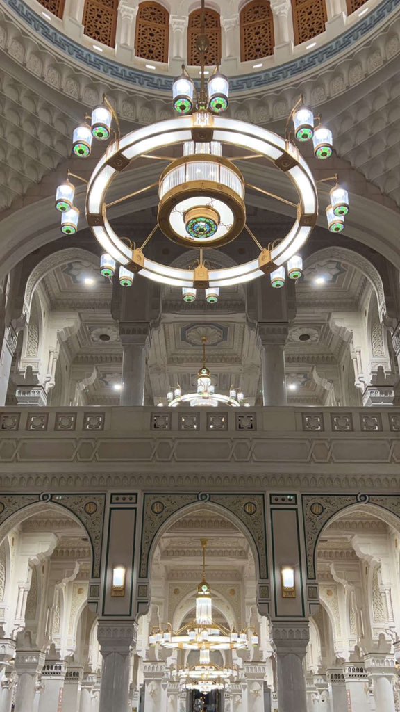 elywizi's tweet photo. اللهم إن هذا البلد بلدك، وهذا الحرم حرمك، وأنا عبدك، جئتك راجيا عفوك ورضاك، فاكتب لي دخول بيتك مرات عديدة، واستجب ما كان مني من الدعاء، وارزقني زيارة حرمك ومسجد النبي صلى الله عليه وسلم في كل عام أبدا ما حييت🤍. https://t.co/qgWk5lsctJ
