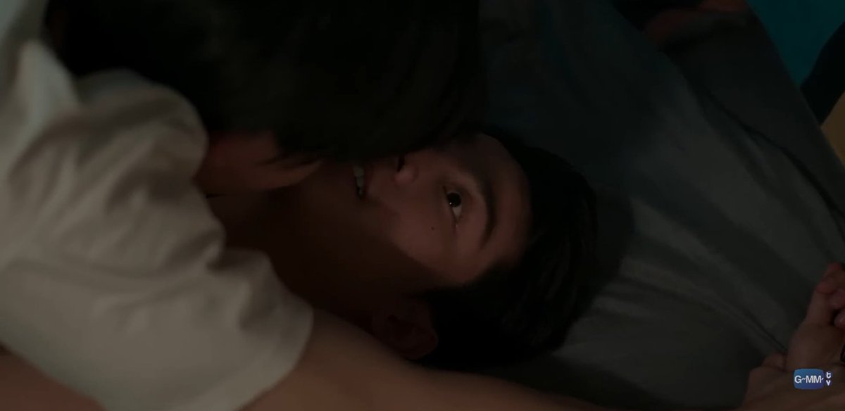KHA0TIC0's tweet photo. NÃO MAS O MEW FOI TÃO O MAIORAL AQUI KKKKKKKKKKKKKKKKKKKKK não tankei com a cara de desespero do top quando escuta o audio dele transando com o boston #OnlyFriendsSeriesEP6 https://t.co/NYufO7lKc2