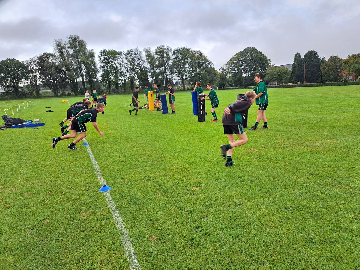 Rugby 🏉  &amp; Hockey 🏑 at <a href="/Read_School/">Read School, Drax</a> 

A great morning of sport for the boys &amp; girls with important match time and training‼️ thanks to <a href="/ScarboroughColl/">Scarborough College</a> and <a href="/MinsterSchool/">Lincoln Minster School</a> 🤝

Win, draws and losses ✅️

Well done to all involved 💪😍👌