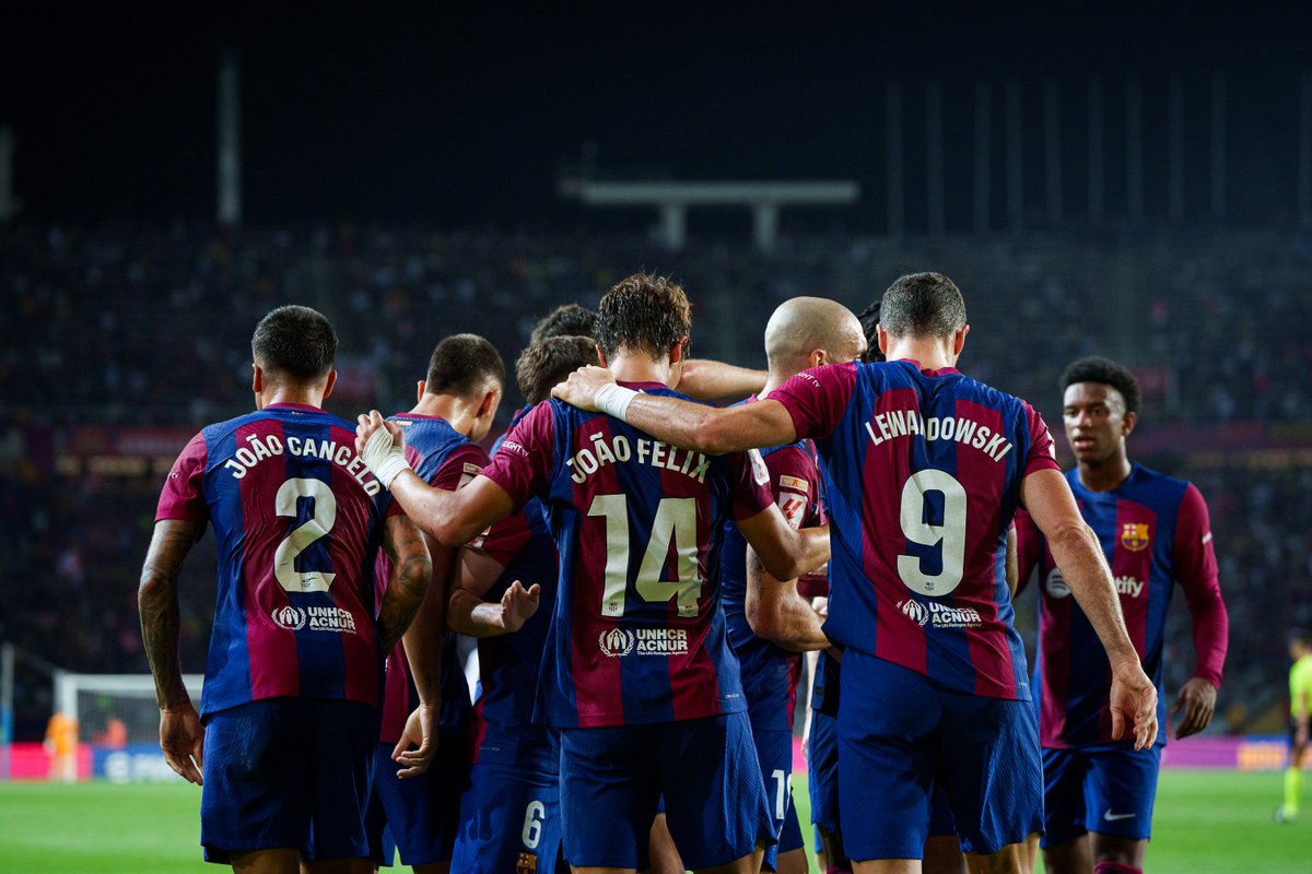 FCBarcelona_es's tweet photo. Fútbol champagne 🥂 https://t.co/JIGCfqpG7g