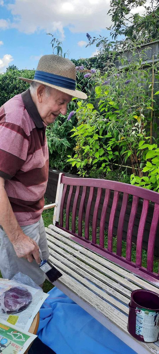 MalouOrtz's tweet photo. He love to be busy and the garden is his happy place🪴💚 @Runwood_Homes https://t.co/5JRMFsWXyx