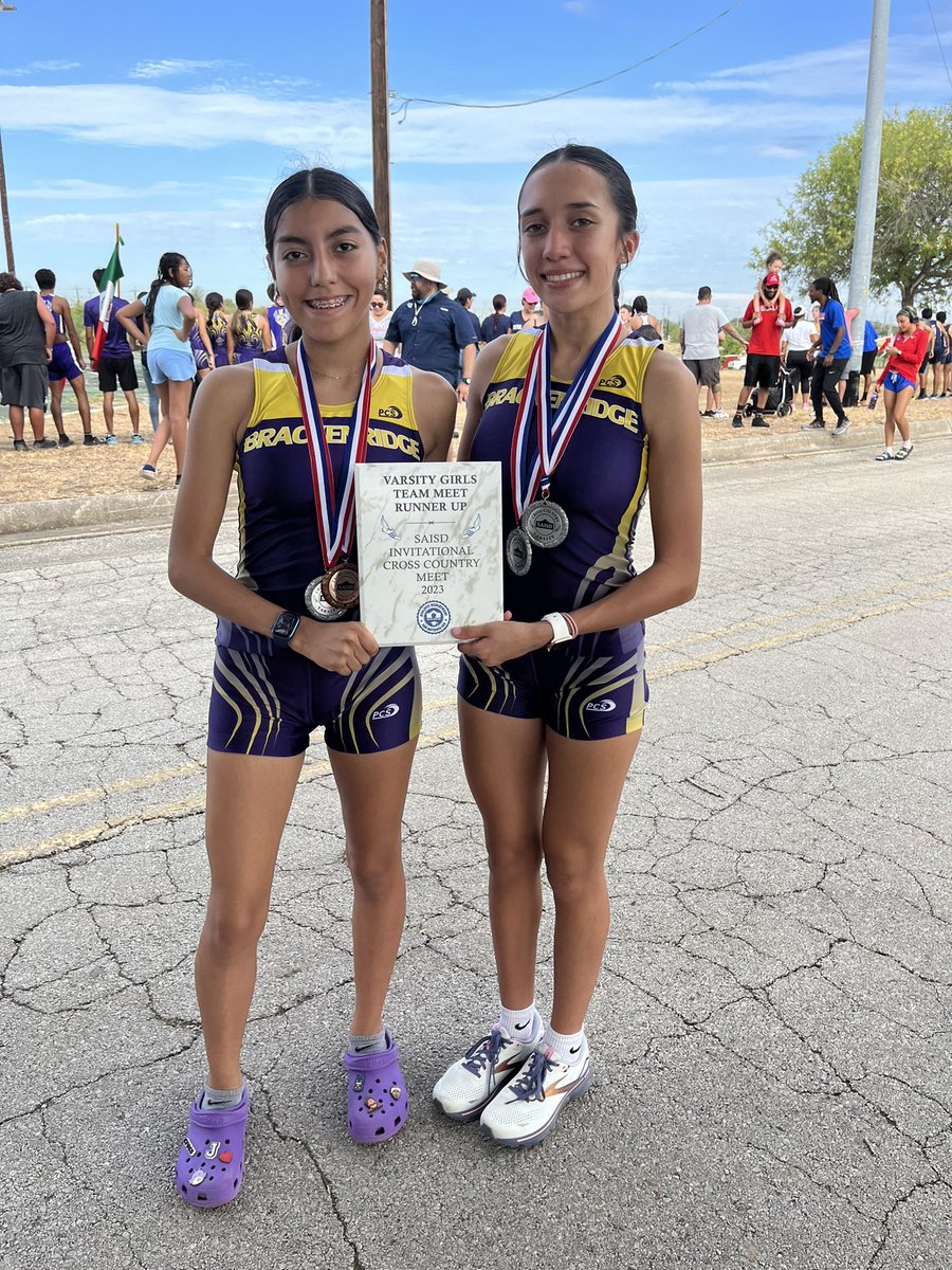 SABrackXC's tweet photo. We had a good day today. Both Girls and Boys Varsity teams received 🥈 overall. Sr.  Jadyn Gonzales finished in 🥈. Sr. Micheala Moncada finished in 🥉 and Soph. Ava Garza also finished in the top 5, finishing in 5th place helping the Brack Girls take 🥈 overall. https://t.co/qzjNCxjxyY