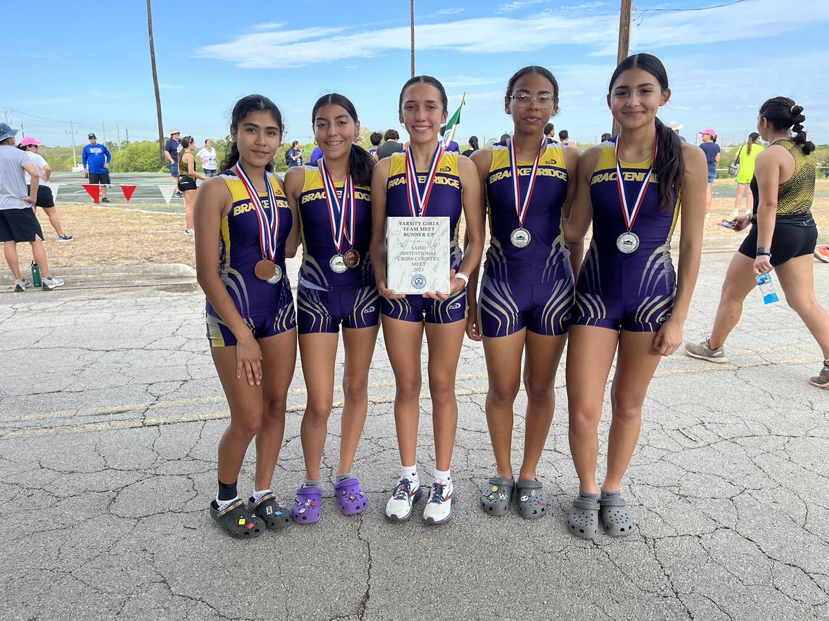 SABrackXC's tweet photo. We had a good day today. Both Girls and Boys Varsity teams received 🥈 overall. Sr.  Jadyn Gonzales finished in 🥈. Sr. Micheala Moncada finished in 🥉 and Soph. Ava Garza also finished in the top 5, finishing in 5th place helping the Brack Girls take 🥈 overall. https://t.co/qzjNCxjxyY