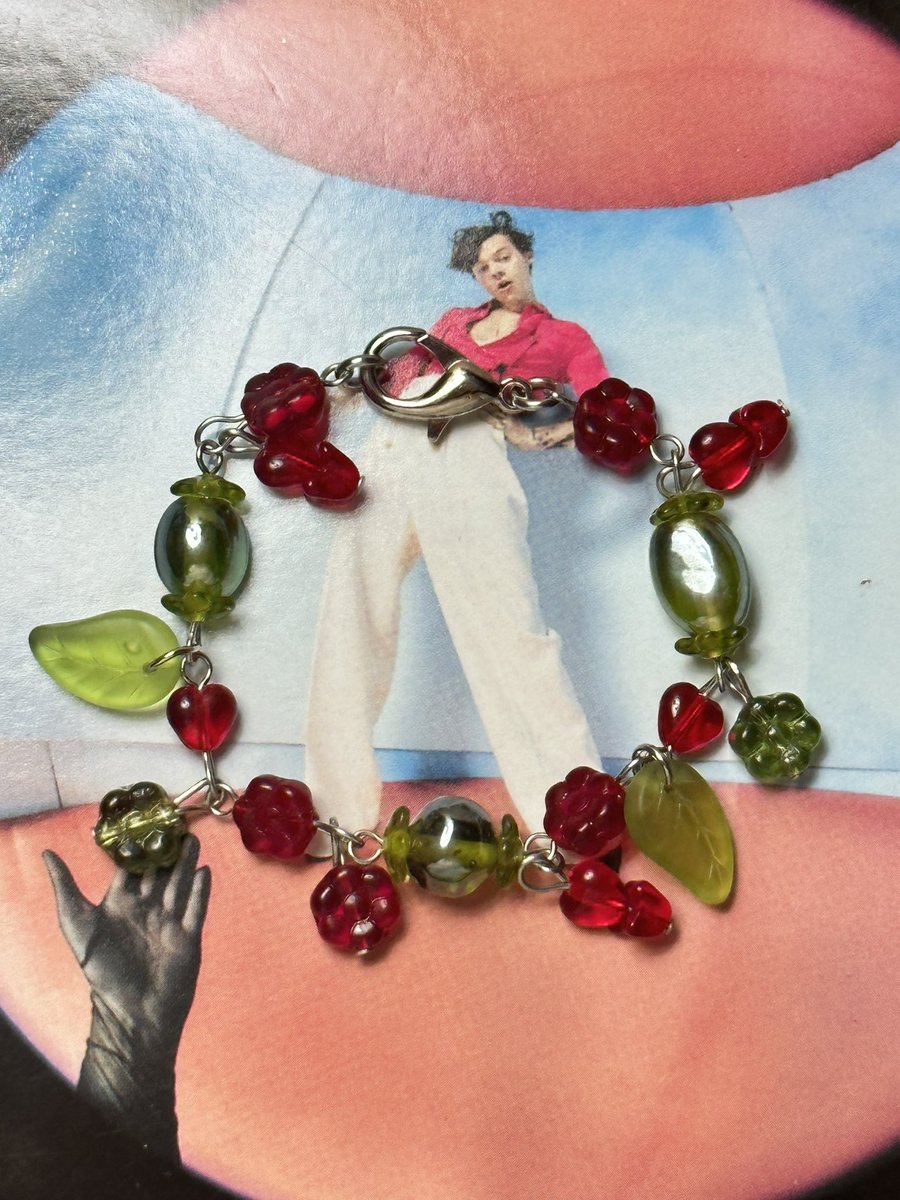 braceletladyy's tweet photo. tomorrow!! 1pm pst!

a smaller drop this time but lots of new things! new beads + charms im using for the first time :) 

-15 random orders will receive a harry coded button!
-ONE random order will receive a free bracelet (red + green one pictured below)

https://t.co/5LU1oiLSjX https://t.co/shgI16lwFs