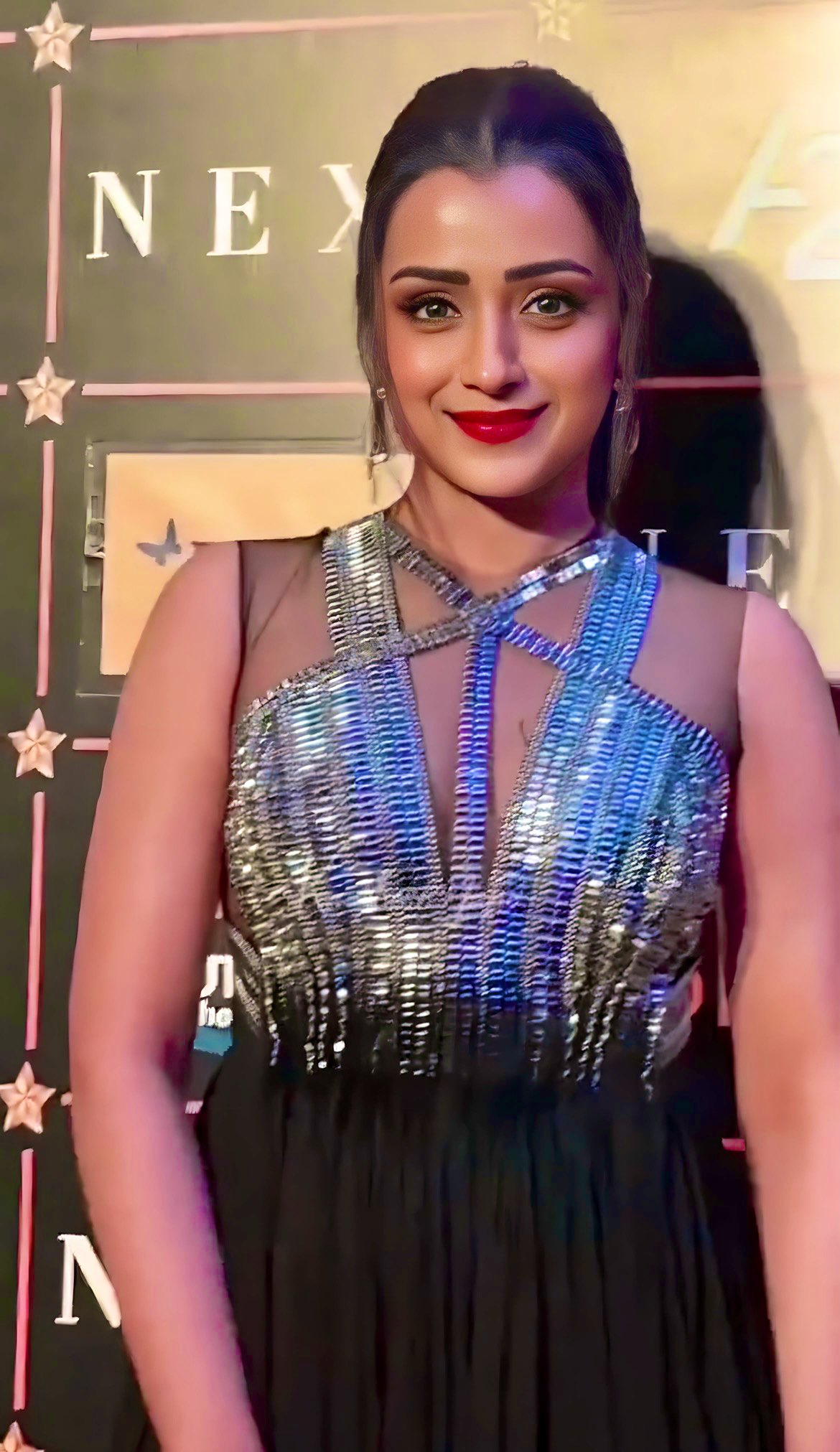 F6LU1h8aEAAnBzU?format=jpg&name=large