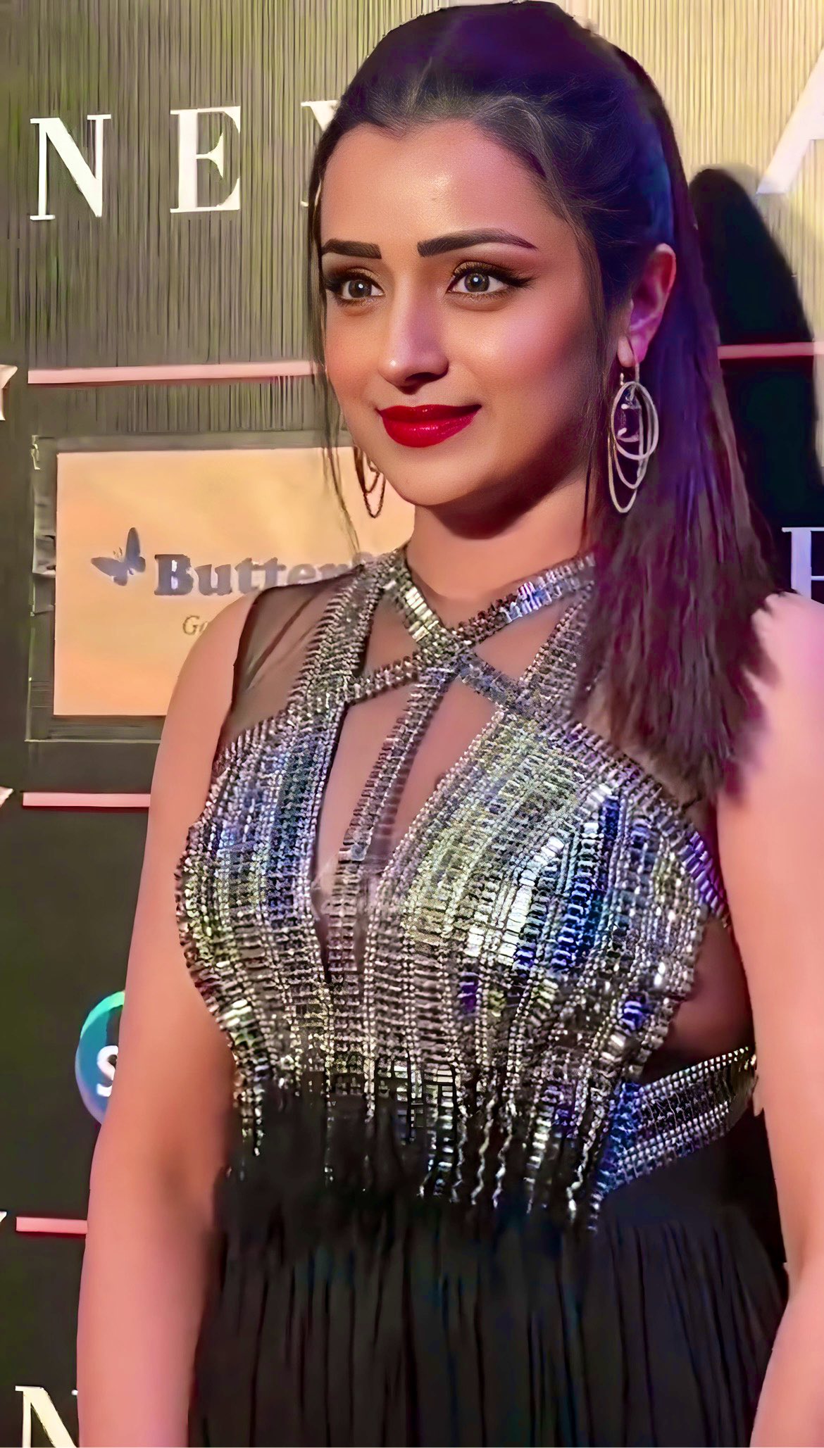 F6LU1h_bkAAL2jA?format=jpg&name=4096x409