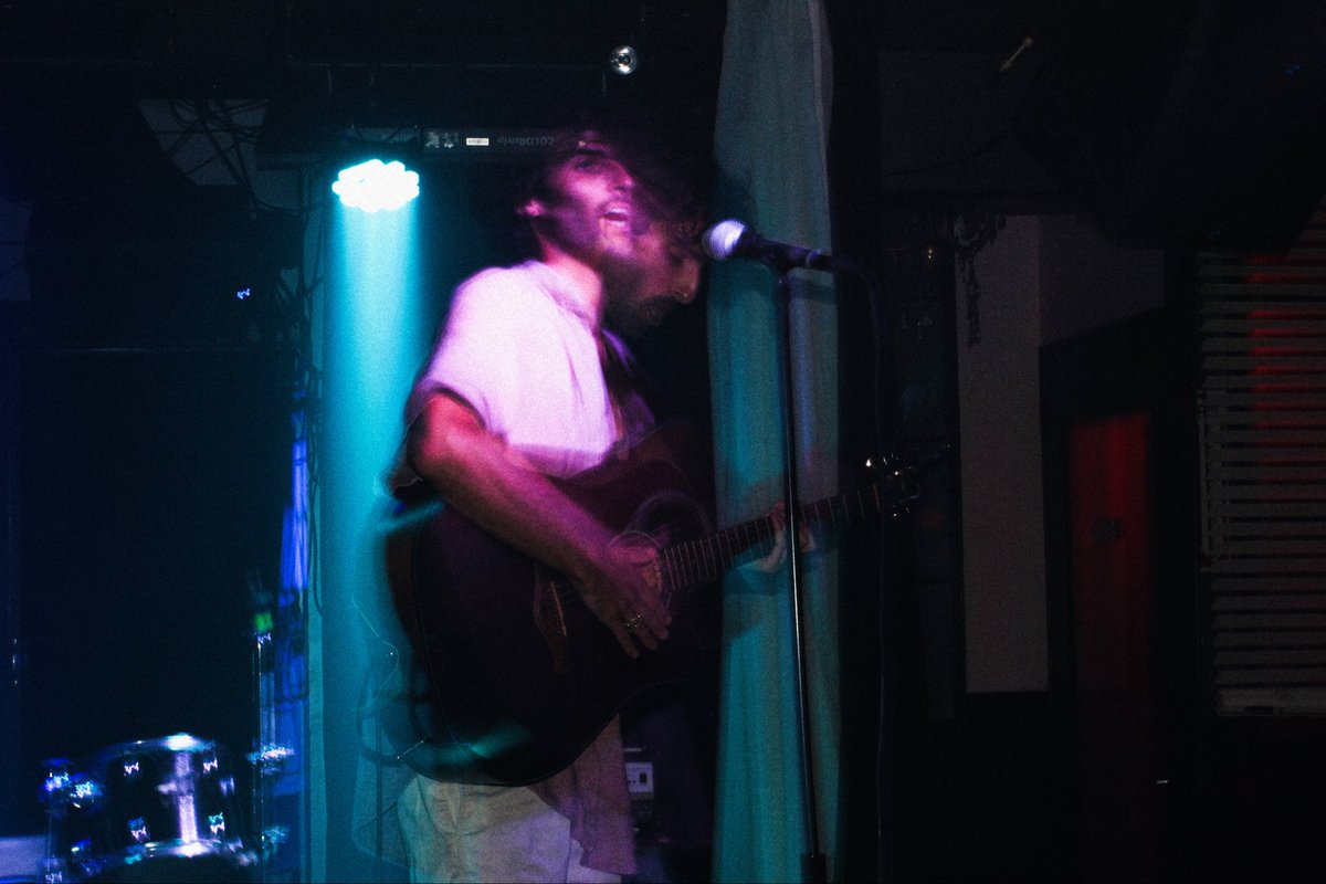 tylekurner's tweet photo. If you’re looking for some good music, check out my extremely talented friend @pig4rmhell show NOAH AVIDAN PLAYS IT COOL.

See his show at Green Room 42 on Saturday, Sept 23, 9:30: https://t.co/VjHFZK2ajz https://t.co/Q8r3HTI33p