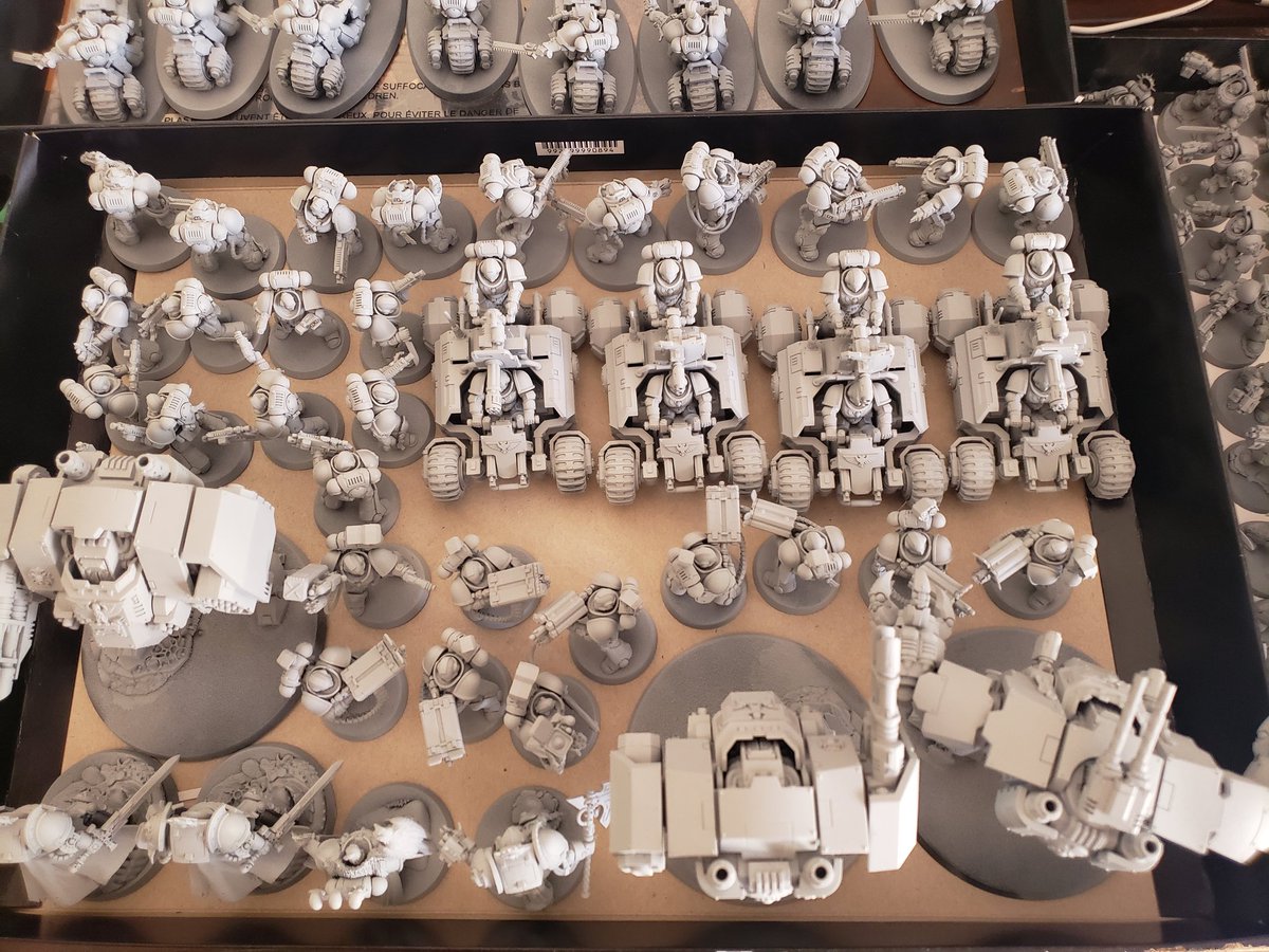 blamminator's tweet photo. Getting White Scars started. Got everything primed celestra grey, will do white overlay later. Except for the one guy that will be primed black :) https://t.co/vRMYxObLzZ