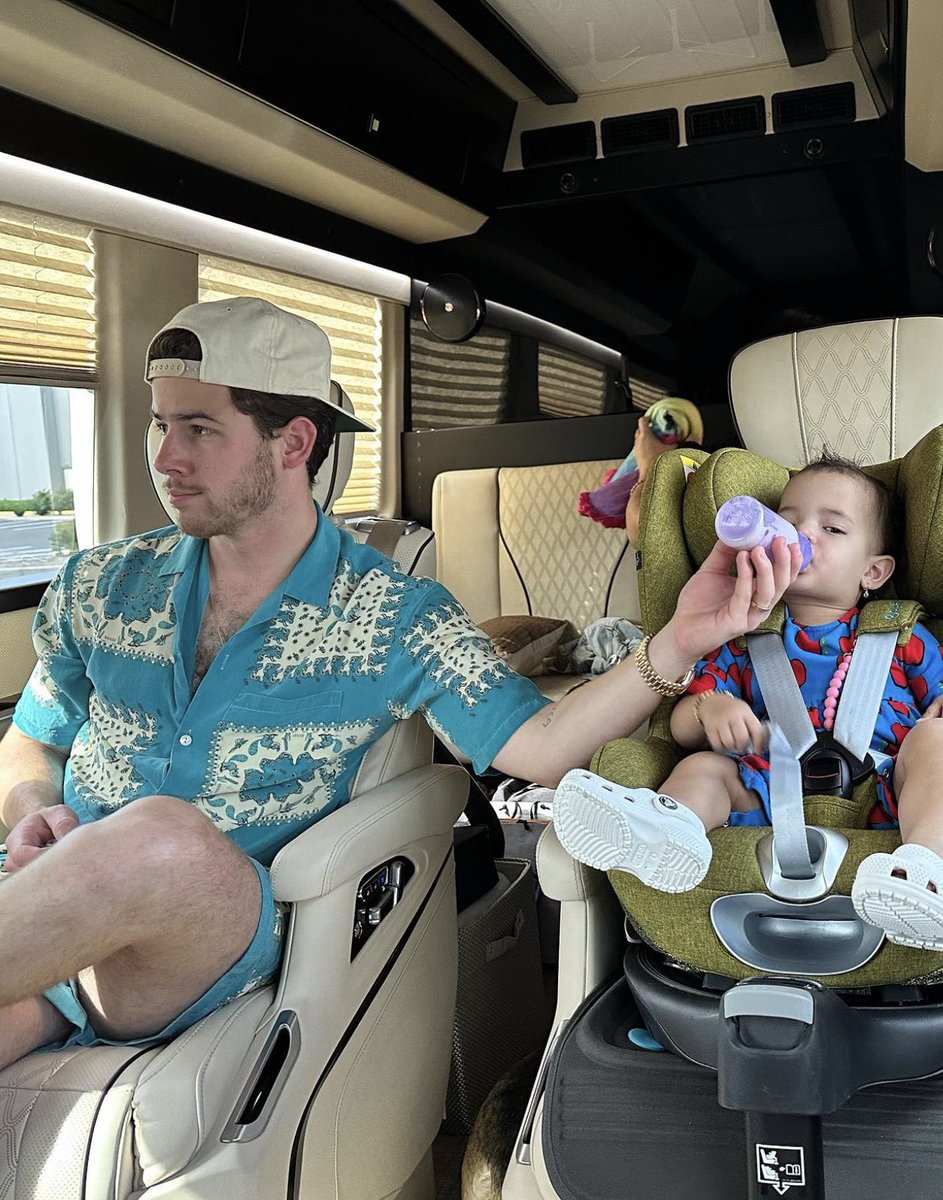 JonasBrosBros's tweet photo. Nick Jonas and his daughter 🥹 https://t.co/aD378WZ3f3
