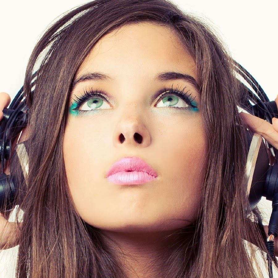 perezreverte's tweet image. A esto lo llamo yo tener una sobrina guapa.