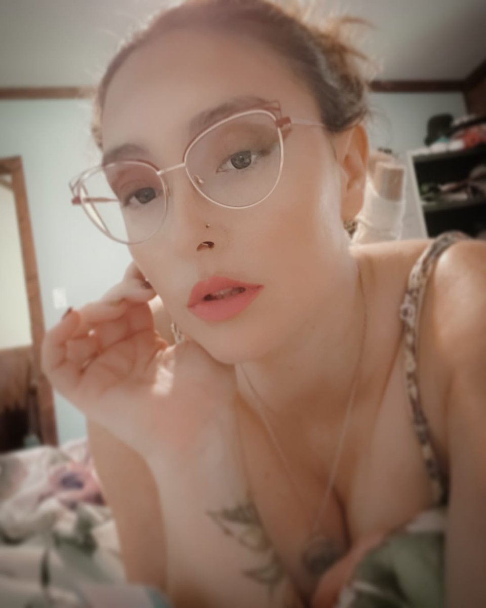 Hey yall #horror with Hydra is back again tonight at 6pm est over on <a href="/SquingG/">SquingYangGaming</a> #twitch channel. 

#gamenight #scary #sub #Subtember #goingdeep #soma