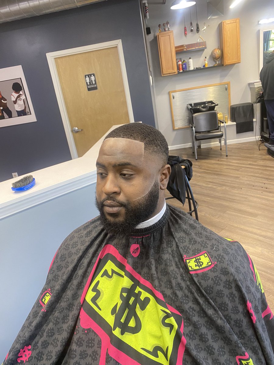 TraBurrell's tweet image. 