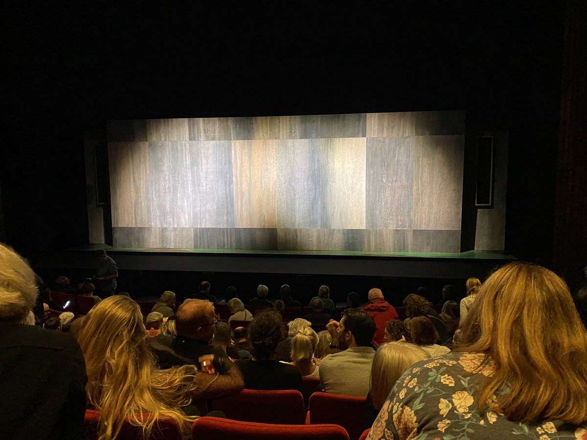 Just saw the <a href="/DruidTheatre/">Druid Theatre</a> O’Casey Trilogy at <a href="/AbbeyTheatre/">Abbey Theatre</a>. What a magnificent production. <a href="/amyrowancasting/">Amy Rowan</a> assembled an outstanding cast &amp; <a href="/garryhynes/">GarryHynes</a> created a powerful work of art. The tragicomedy made me reflect on the messy business of forging a national identity. Thank you