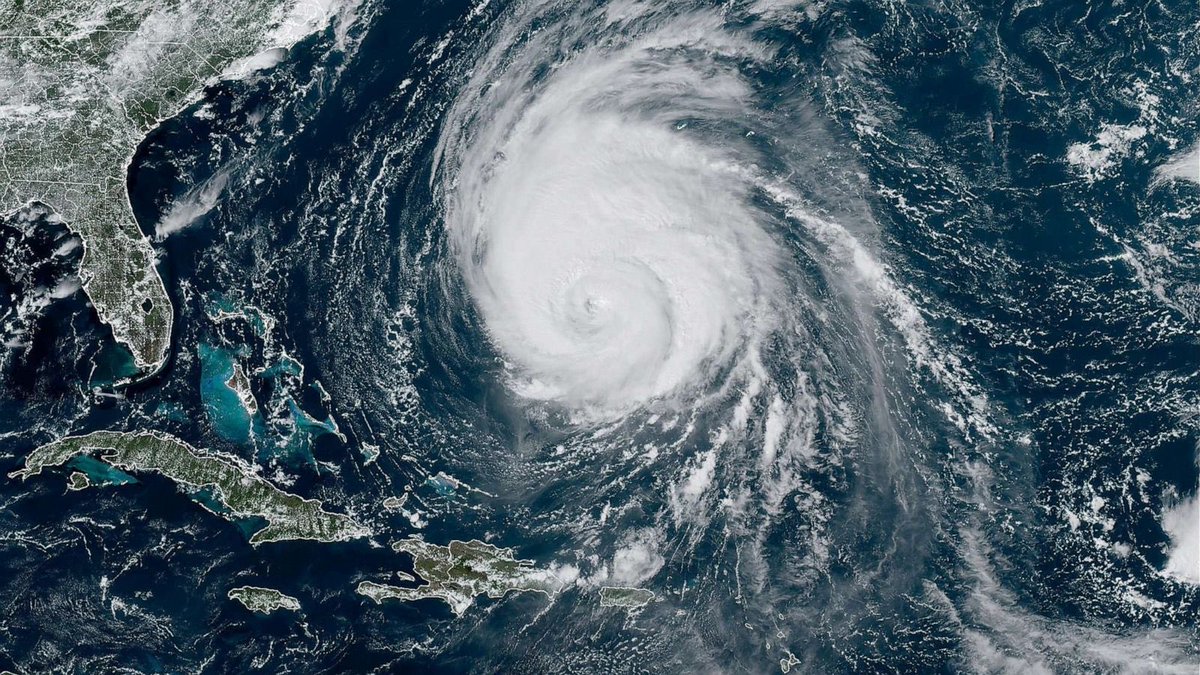 EduLeaderOne's tweet photo. Did you know? Hurricane Lee is a record-breaker! It’s one of the rare 2% of Atlantic storms that reach Category 5 strength. Plus, it demonstrated rapid intensification, with gusts picking up about 80 mph within 24 hours! 🌀 #HurricaneLee #FunFact https://t.co/3YTyLbniYi