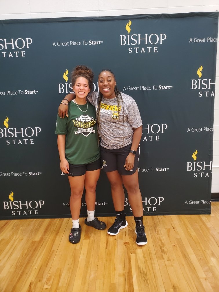 jayah_jones's tweet photo. Had a great camp today with @BishopStateWBB!! Thank you @SHESACOACH! https://t.co/Esu6nIXR0y