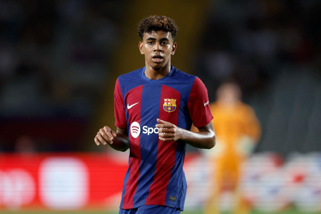 L_Yamal_Stats's tweet photo. Lamine Yamal (16 years and 66 days) became tonight the youngest player in La Liga history to play in 5 consecutive rounds.

Lamine Yamal broke the record of Iker Muniain (16 years and 282 days). https://t.co/0RPHH3QF3d