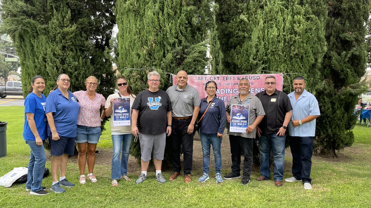 profe_c's tweet photo. @CFTunion @lclaalosangeles @NALEO @elranchofedera1 @AFTunion @AFTEVPDeJesus Thank you Lilia Carreon, pres of El Rancho AFT @elranchofedera1 Superintendent @MarcoAVillegas2 &amp; School Board Members @EstherMejia @hlafarga for a great community event. #ReadingOpenstheWorld 
#RealSolutionsforKids 
@AFTunion @CFTunion https://t.co/cZ0U4418hv