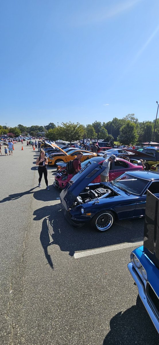 TruthNetwork's tweet photo. WSJS had a tent at the Live Like Warriors event today at Triad Baptist Church. It was great to see everyone out there. Thanks to everyone who stopped by!
#truth #WSJS #cars #livelikewarriors https://t.co/TPTV17Aq97