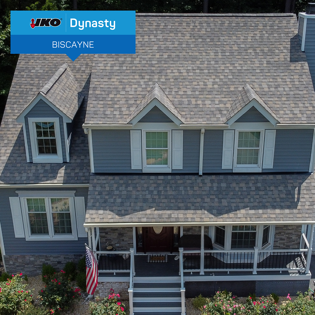 IKORoofing's tweet image. If you've ever wondered which shingle color to pair with blue siding and white trim, the answer is Biscayne! 

Great job by Carma Construction Group LLC.
#HomeDesign #Exteriors #Roofing
