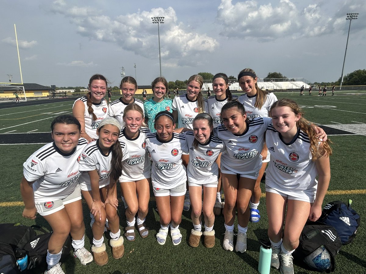 Happy Saturday from Des Moines, IA
This magnificent 13 came to play! 
Fantastic, competitive and end to end action this afternoon ends with a positive result.   94 minutes of tireless efforts.   Enjoy the evening ladies!  💯 👏 👏 #TrustTheProcess