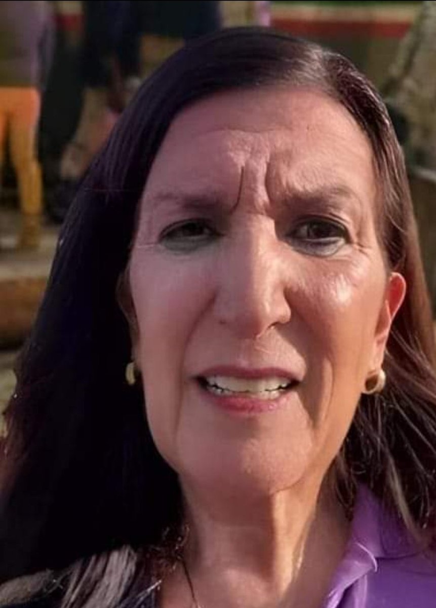 catrina_nortena's tweet image. La raza si que dio el Grito ayer cuando vieron a la Panista @kenialopezr en vivo y sin filtro...🤭😂😂