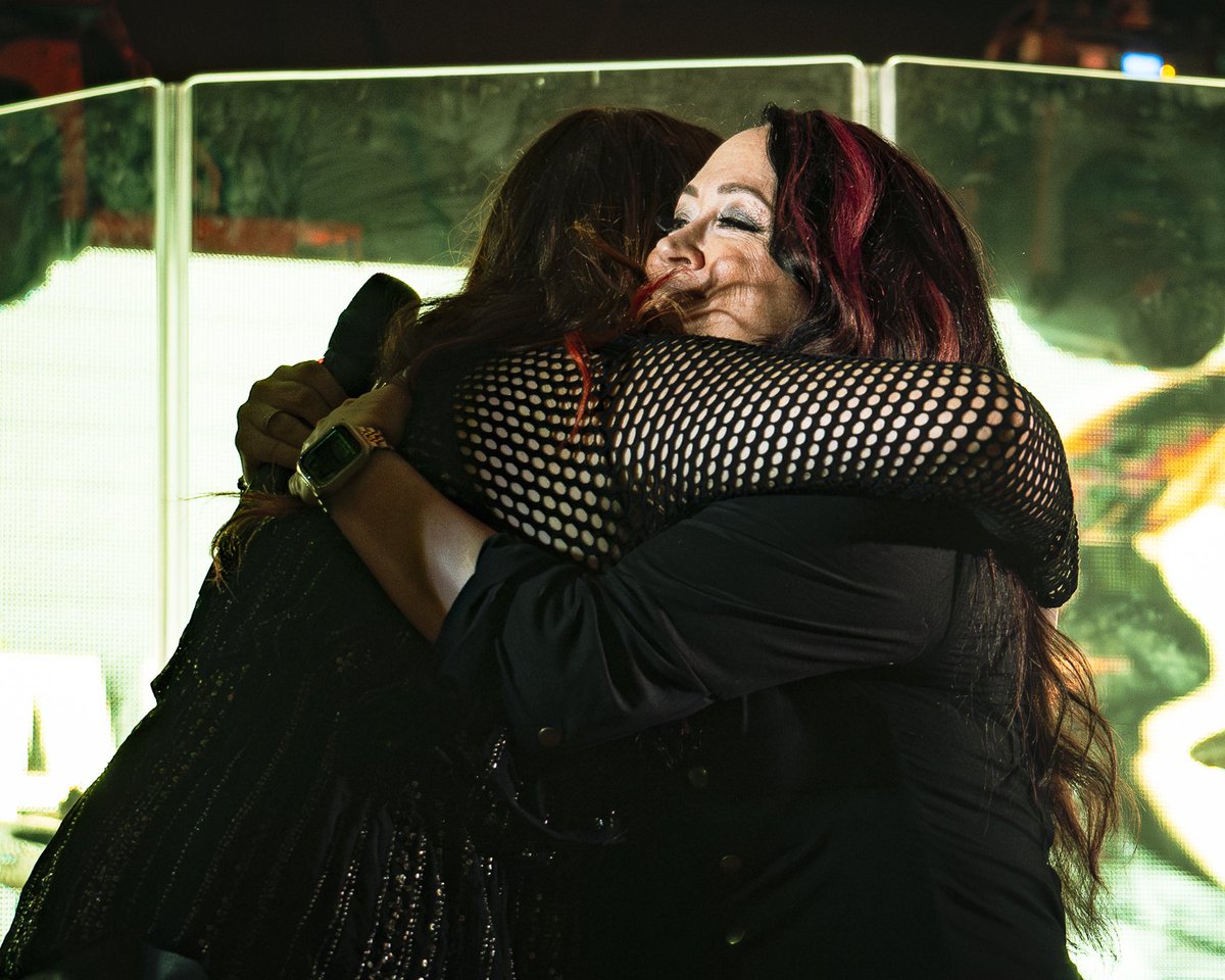 lwr4ac's tweet photo. The festival was like a big hug. Much love to all who helped make
it happen. speaking of warm hugs pictured here is a picture of Sharon Lia and Tiffany, 2023 Ladies Who Rock 4 A Cause Music festival- Philly! many photos coming of all
the artists and more! https://t.co/ZMok598UyS