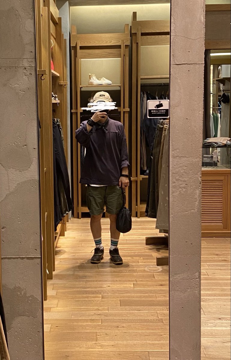 takachijin's tweet photo. <ある日の服装125>
32℃☁️
#weekendmagazine
#comoli
#M51vintage
#llbean
#tomwood
#helmes
#maisonmargiela
#beautyandyouth https://t.co/qpQBoOY77R