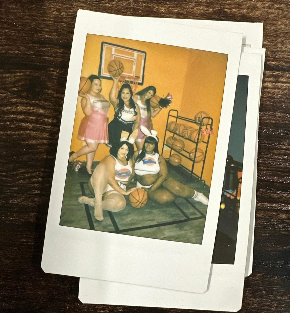 SnapSceneNY's tweet image. Hey Mickey you so fine, you so find you blow my mind hey Mickey‼️ We love it when a theme comes together. #InstantPrint cameras add an additional level of nostalgia and are also available as an add-on. Visit l8r.it/dtPD and book your #SelfieStudio slot today‼️