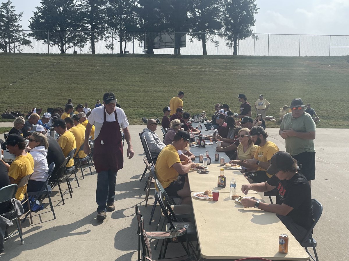 Great way to end week 3 of fall ball! Thank you @WSCBB for hosting and feeding us today! Good luck this year! #RollSide