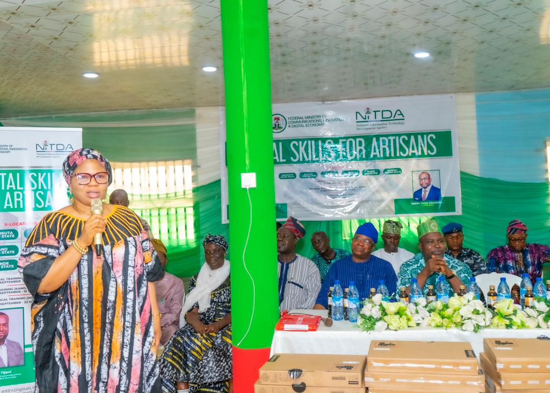 SalisuShuaibA's tweet photo. This event culminated in a certification and empowerment ceremony.

#SASisOkay
#OgunCentralMovingForward
#UncommonLegislation
#SASupdate https://t.co/8x7oruL6N6