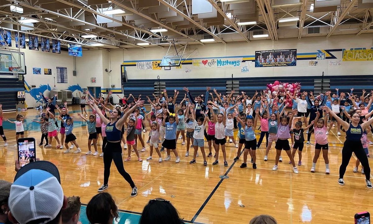 Thank you for everyone who came out and dance with the Memorial Prancers 🩵💛

Next performance: October 6 @ McAllen Memorial vs Rowe Football game 🩷