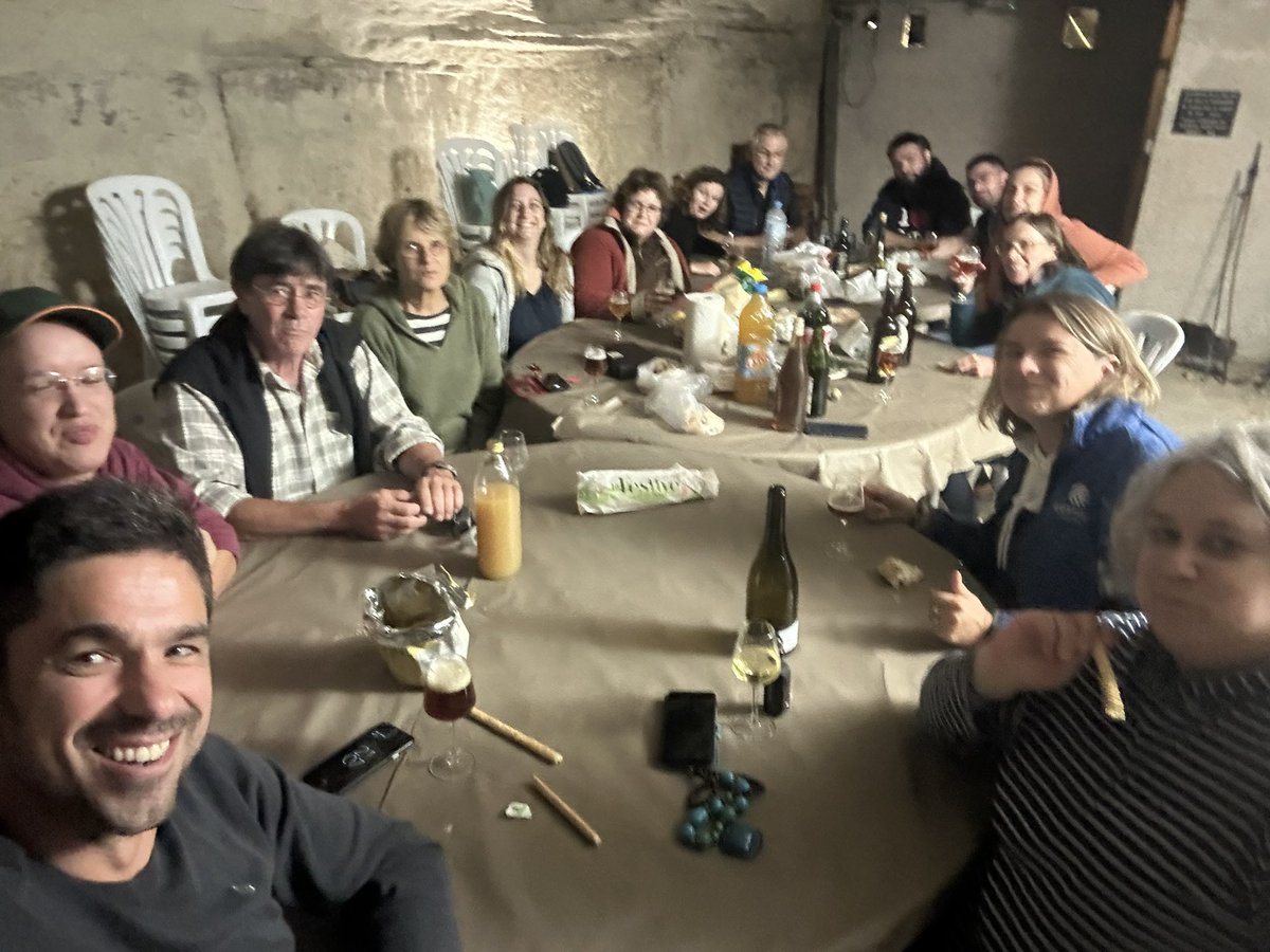 sevjeanneau's tweet photo. Soirée dans une cave 🤩😉 magique https://t.co/fqH5QWXD4I