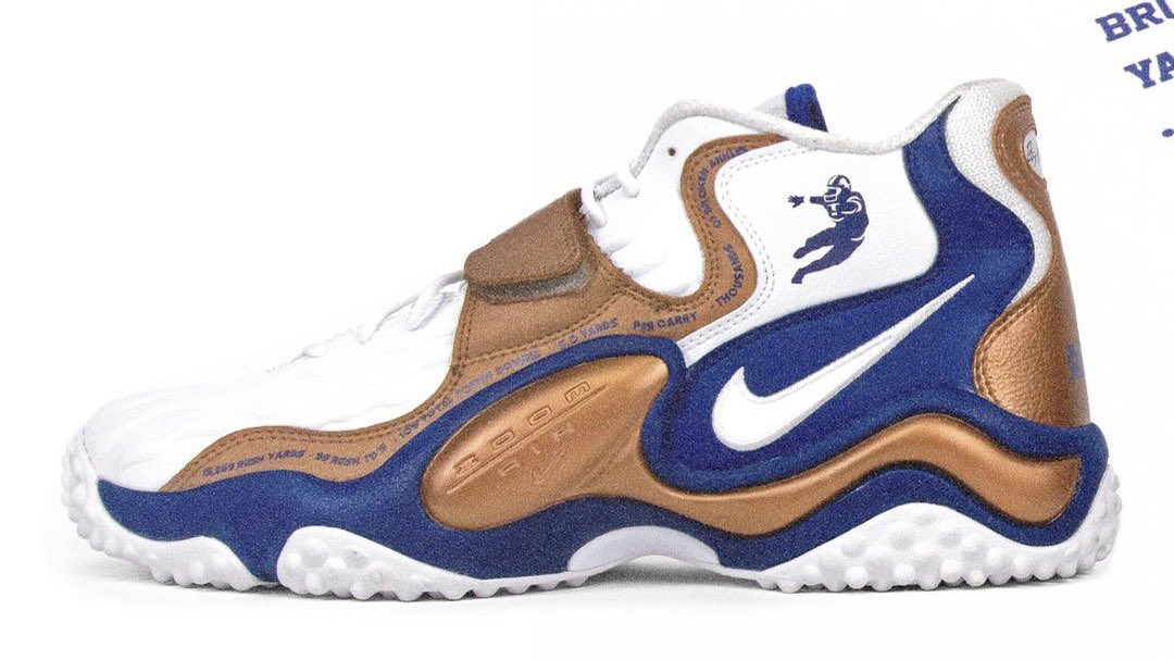 barry sanders nikes