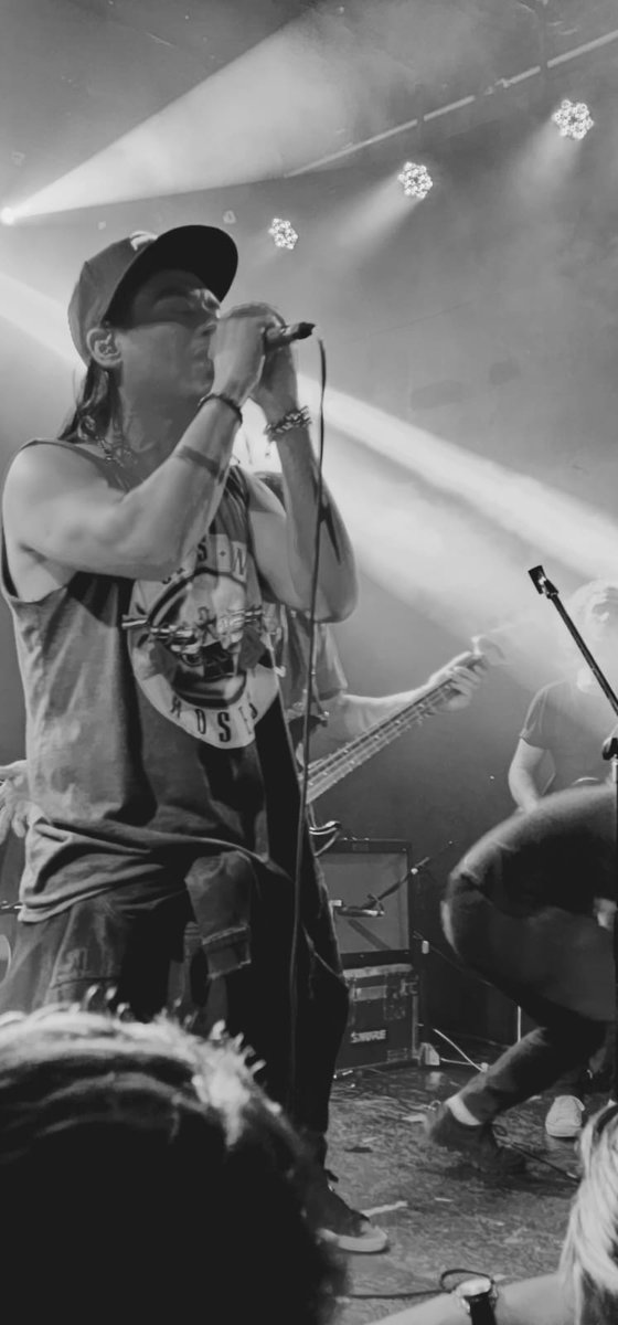 CLAUDIA RIVERO💜💜✊ tweet media