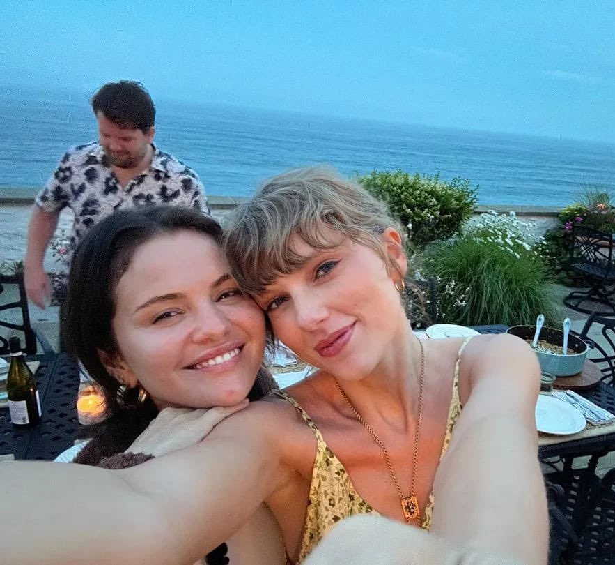 smgwalls's tweet photo. la amistad más linda y genuina de toda la industria venenosa de hollywood. 🫶🏻 https://t.co/VrxteSHREL